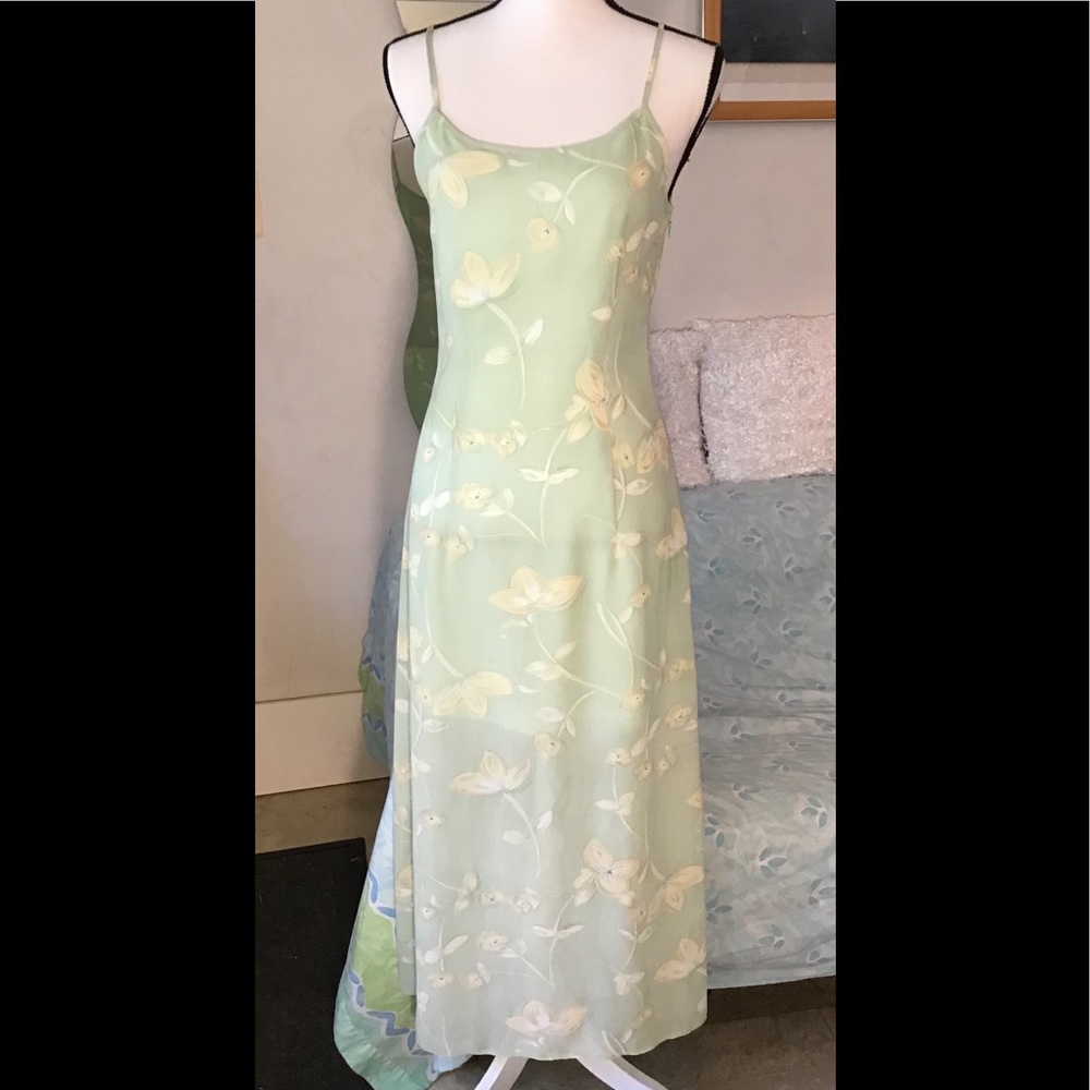 S P long dress with short lining, zipper 30” waist